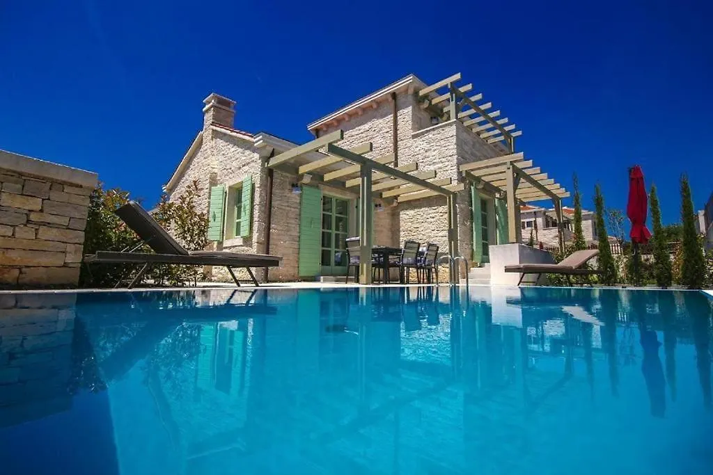 Villa Zeus By Istrialux Μεντουλίν